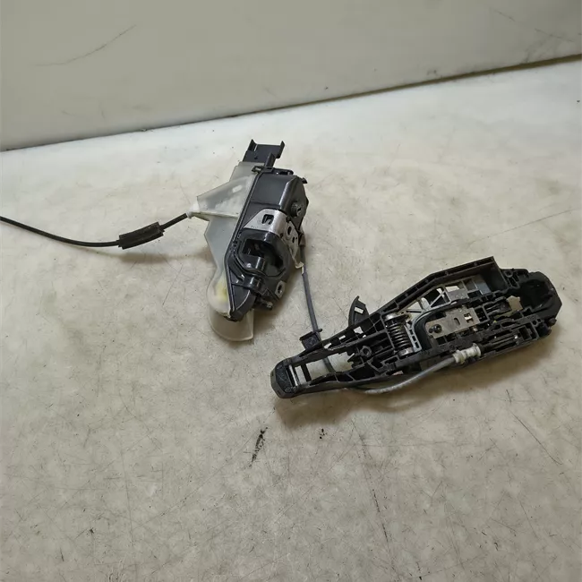 Serratura porta anteriore sinistra