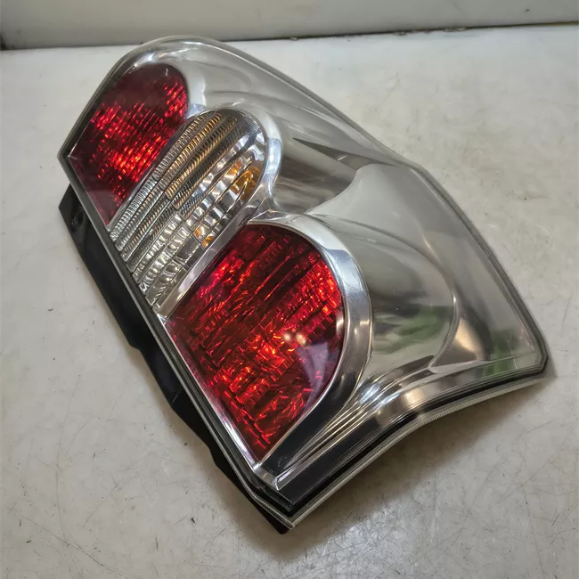 Fanale posteriore sinistro