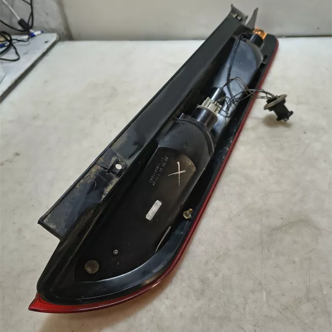 Fanale posteriore sinistro