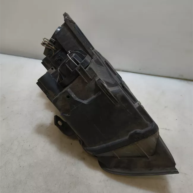 Proiettore destro regolazione altezza