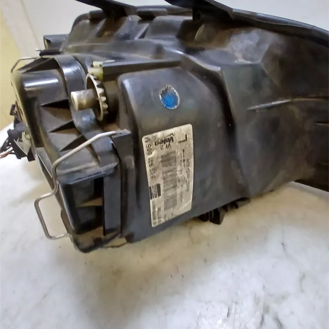 Proiettore sinistro Doppio alogeno