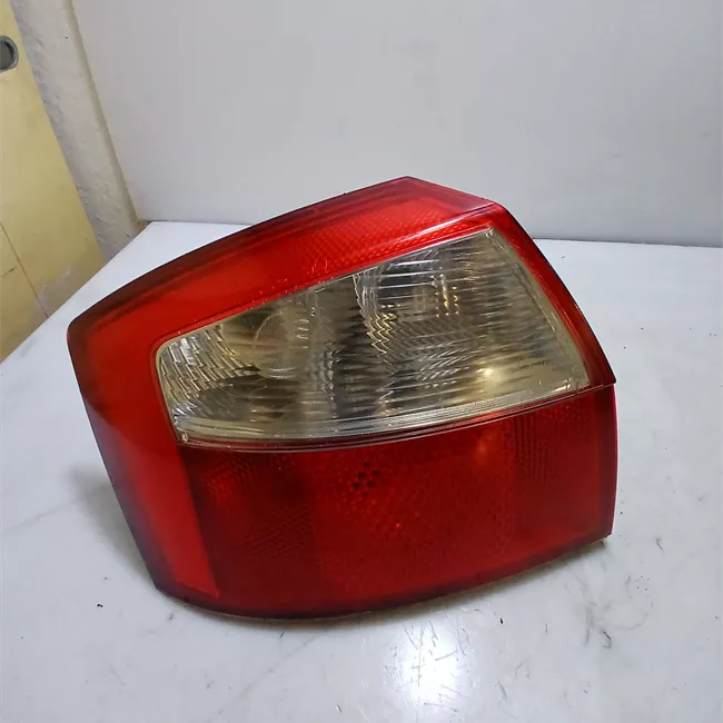 Fanale posteriore sinistro