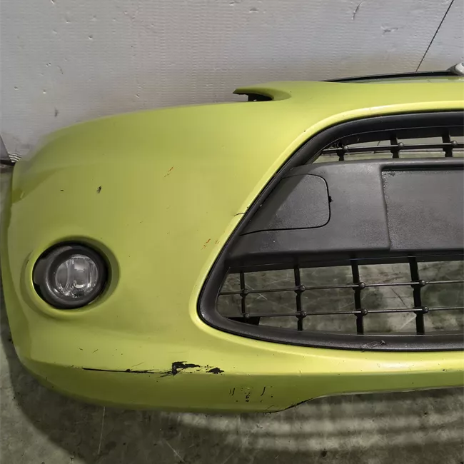 Paraurti anteriore con fendinebbia Primer