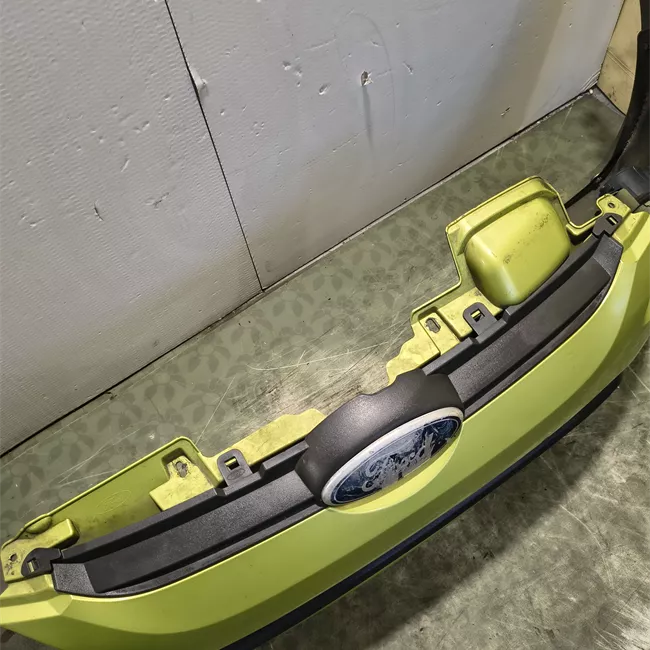 Paraurti anteriore con fendinebbia Primer