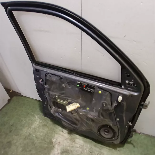 Porta anteriore sinistra