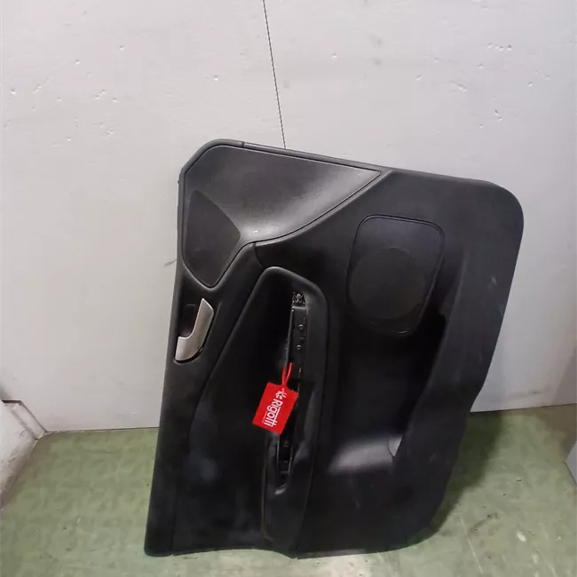 Pannello interno porta anteriore sinistro nero