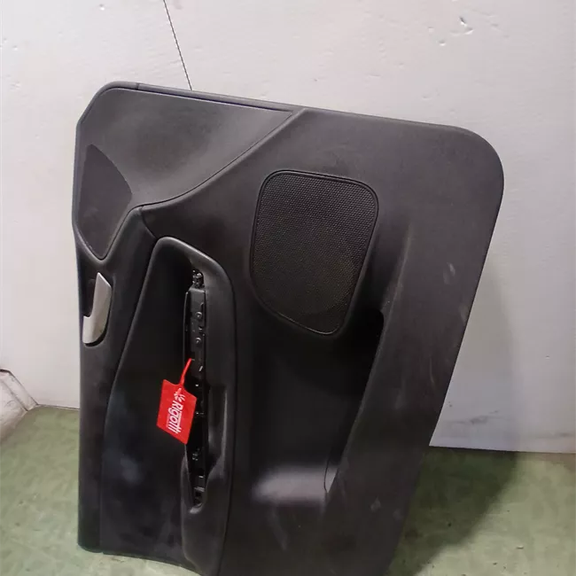 Pannello interno porta anteriore sinistro nero