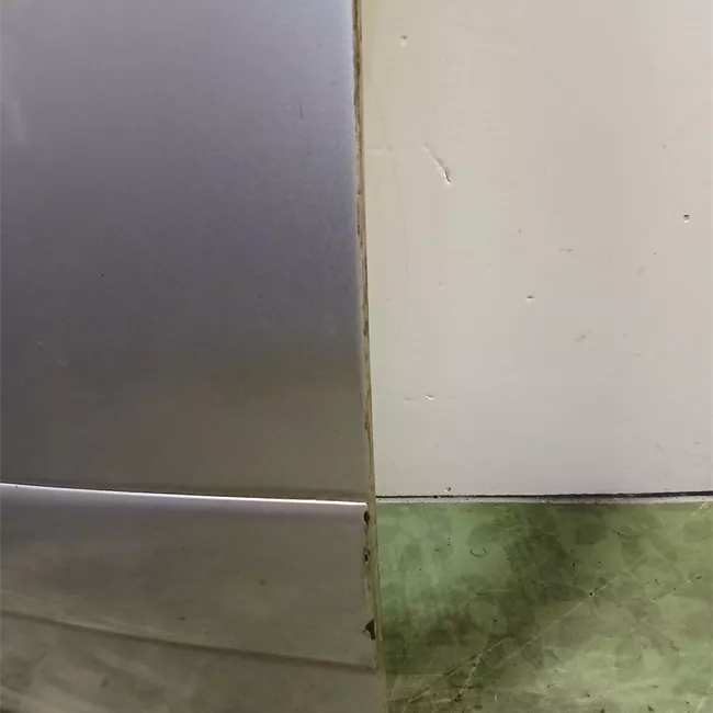 Porta anteriore destra