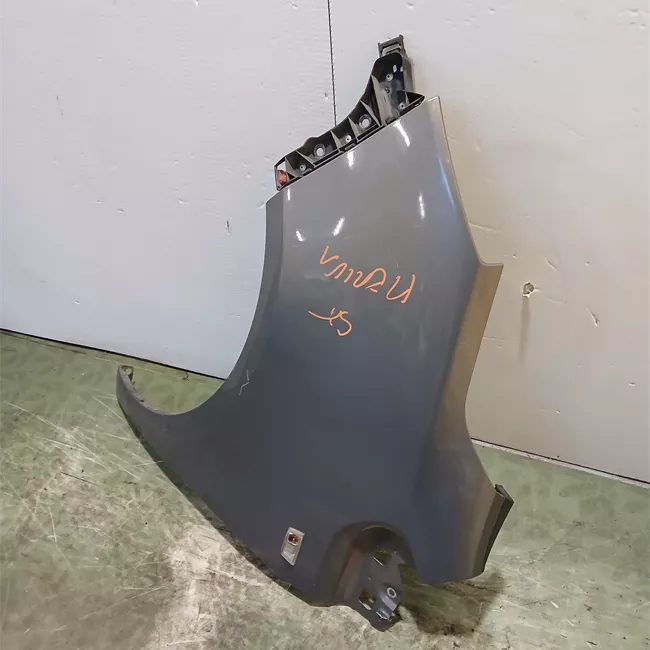 Parafango anteriore sinistro