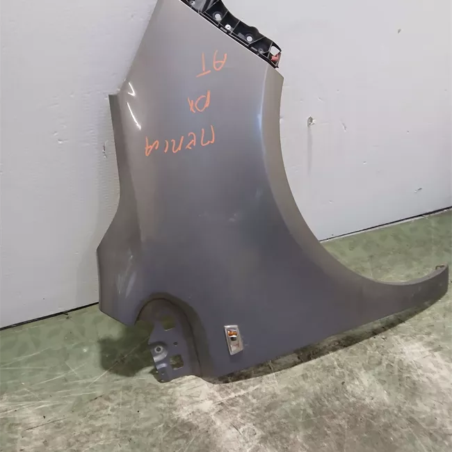 Parafango anteriore destro