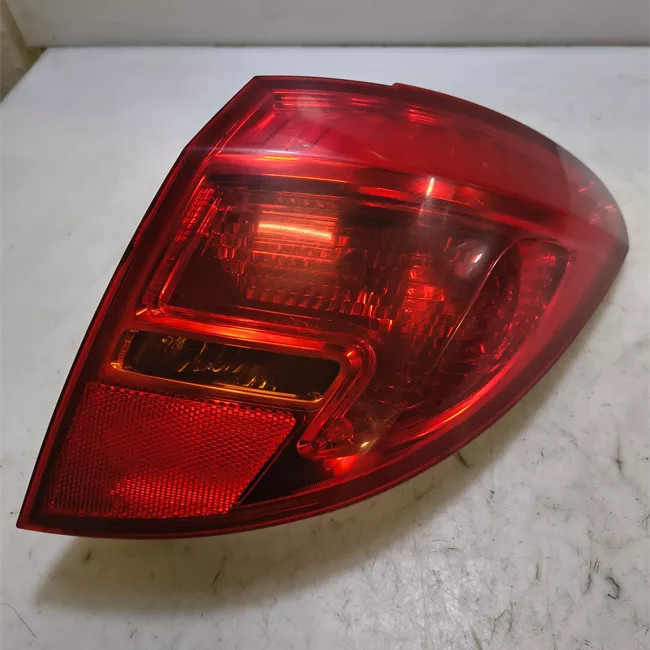 Fanale posteriore parte esterno destro