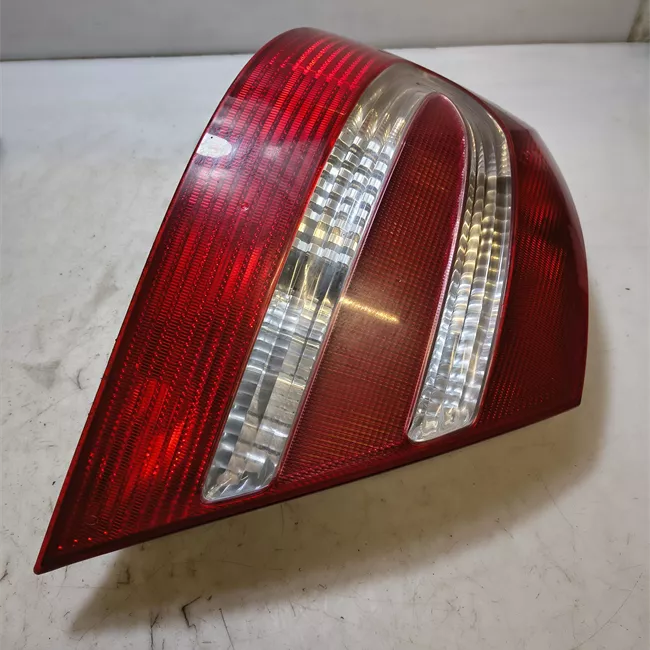 Fanale posteriore sinistro