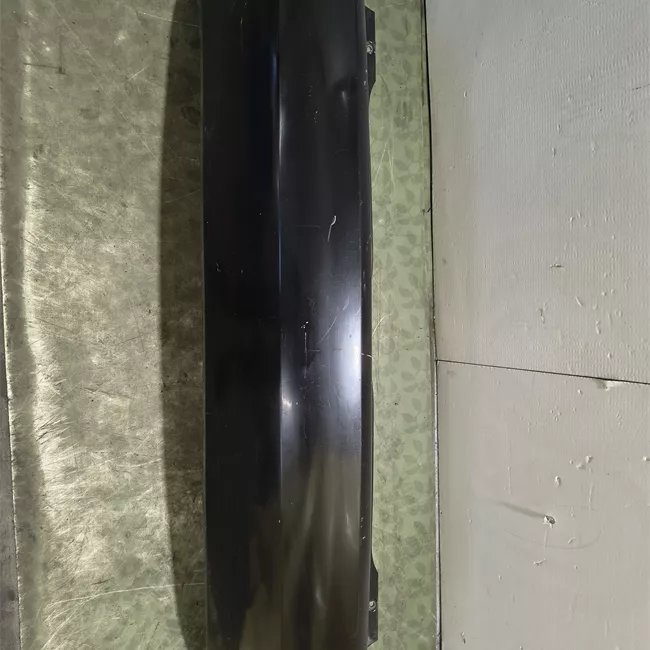 Paraurti posteriore con sensori parcheggio