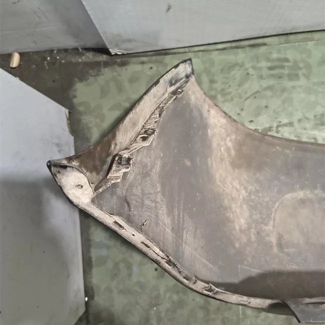 Paraurti posteriore con sensori parcheggio