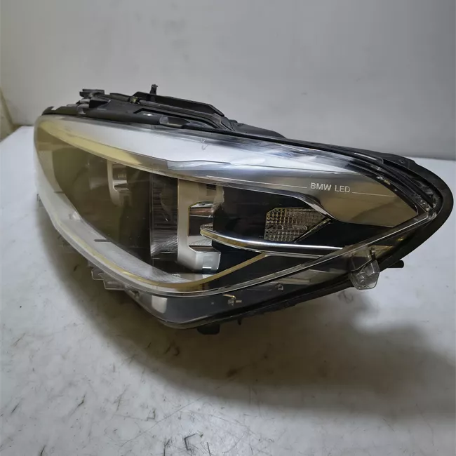 Proiettore sinistro Led