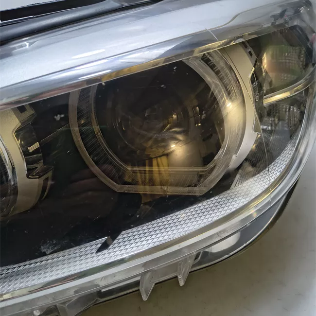 Proiettore sinistro Led