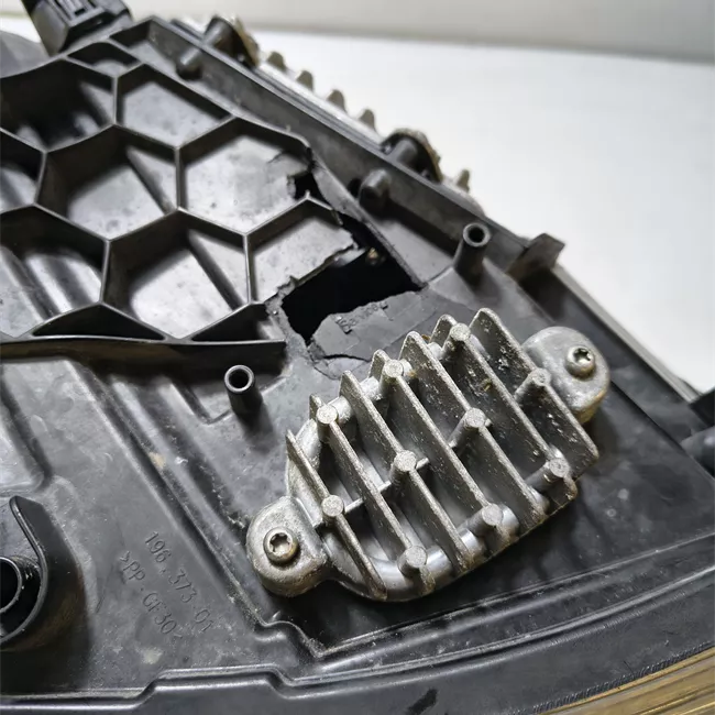 Proiettore sinistro Led