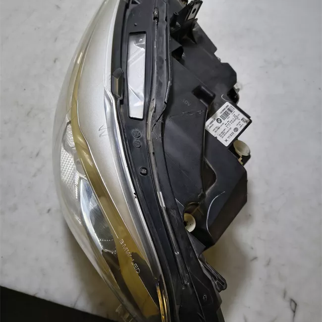 Proiettore sinistro Led