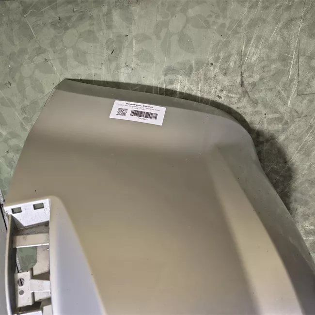 Paraurti posteriore con primer