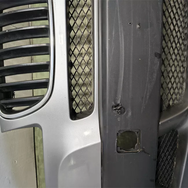 Paraurti anteriore senza park distance control pdc