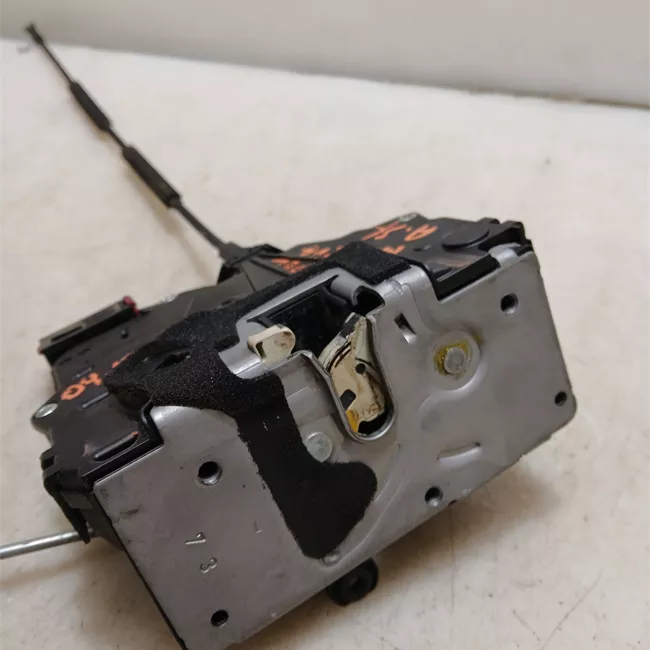 Serratura porta anteriore sinistra