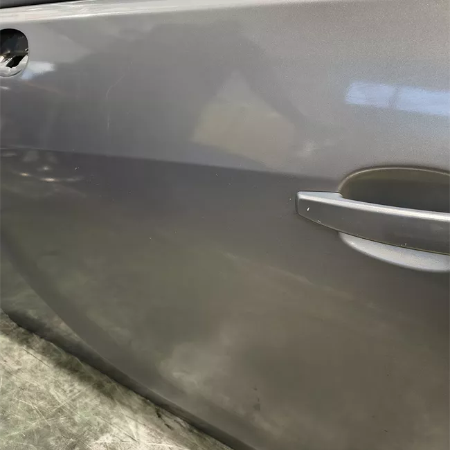 Porta anteriore sinistra