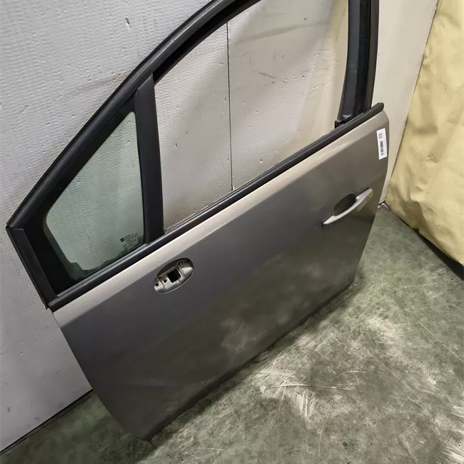 Porta anteriore sinistra