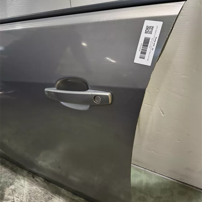 Porta anteriore sinistra