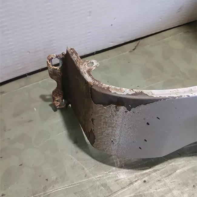 Parafango anteriore sinistro