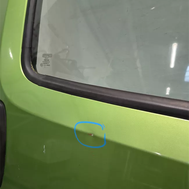 Porta anteriore destra