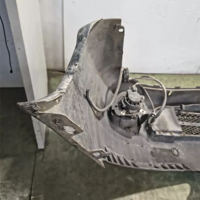 Paraurti anteriore con tergilavafari primer