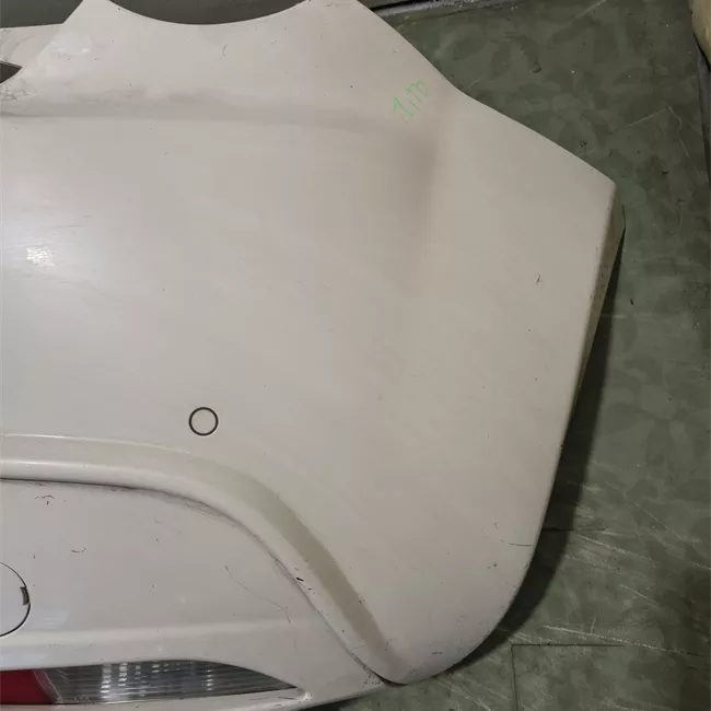 Paraurti posteriore con sensori parcheggio primer