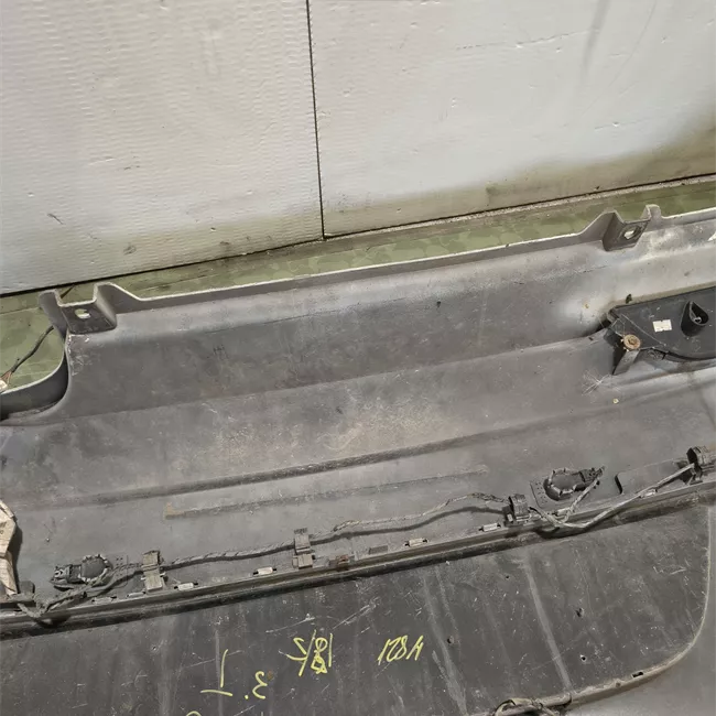 Paraurti posteriore con sensori parcheggio primer