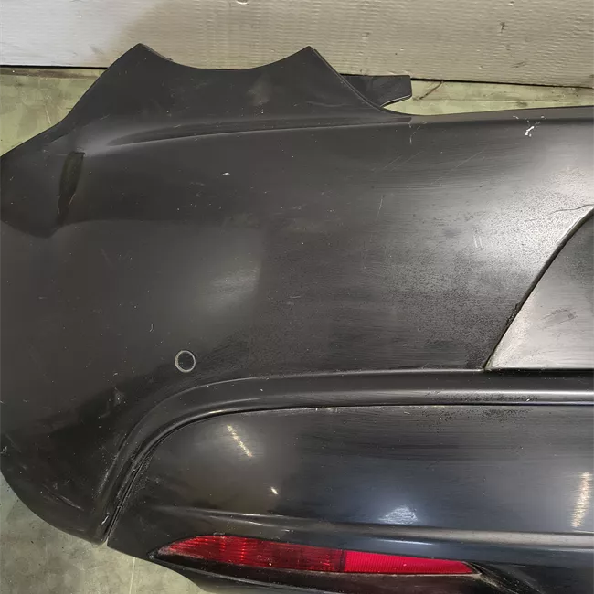 Paraurti posteriore con sensori parcheggio primer