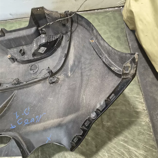 Paraurti posteriore con sensori parcheggio primer