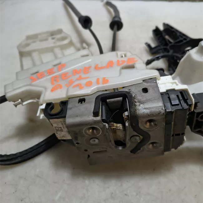 Serratura porta anteriore sinistra