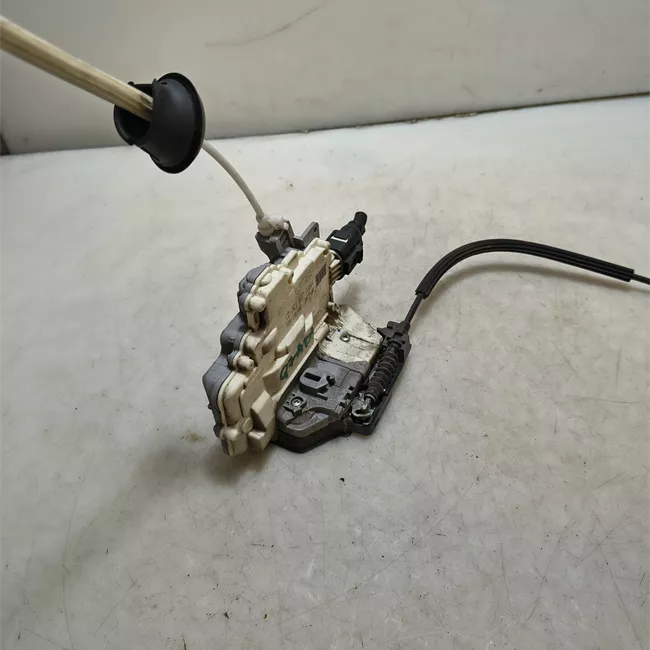 Serratura porta anteriore destra