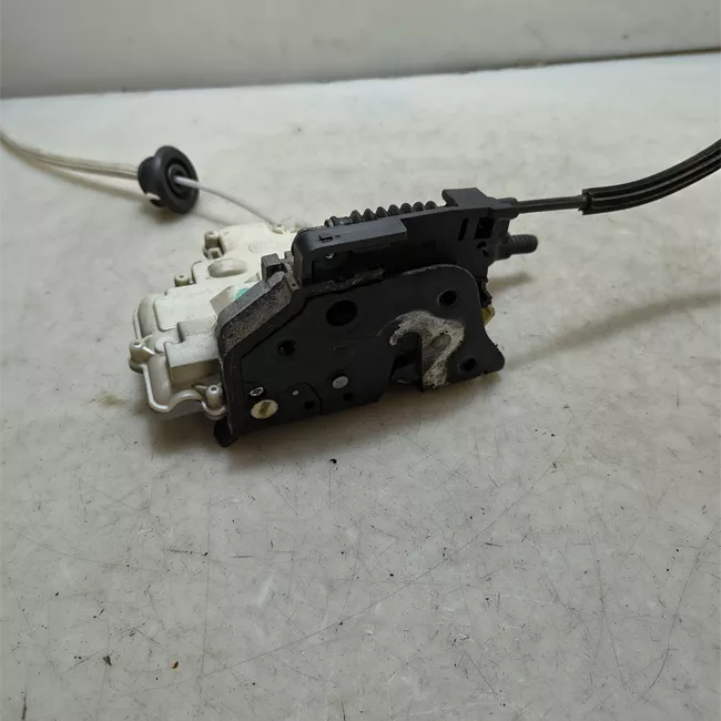 Serratura porta anteriore destra