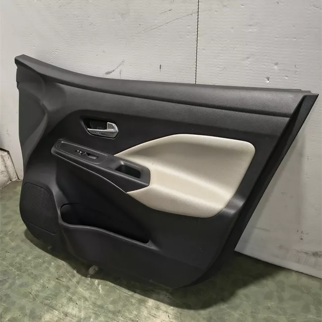 Pannello interno porta anteriore destro