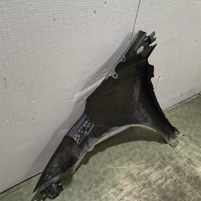 Parafango anteriore destro