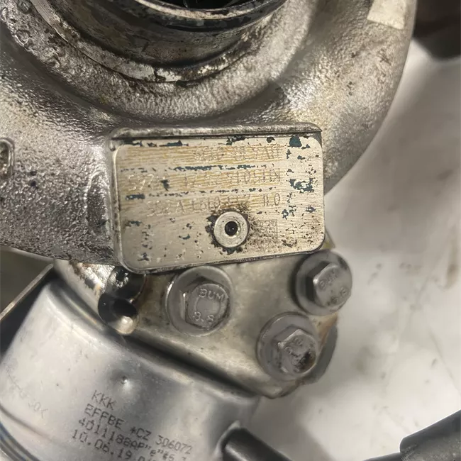 Turbocompressore con collettore scarico