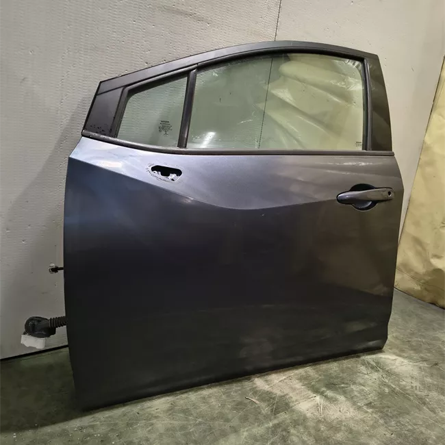 Porta anteriore sinistra