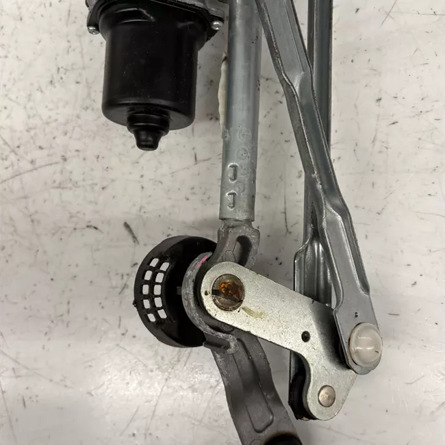 Meccanismo tergiparabrezza con motorino