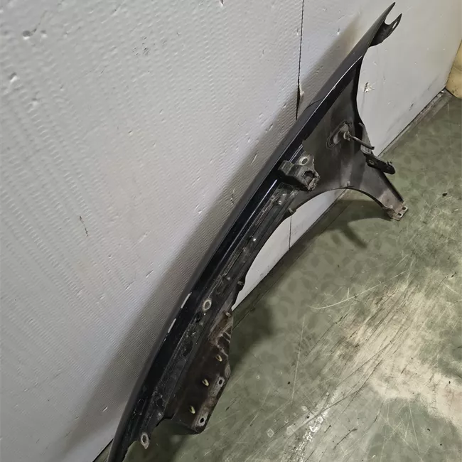 Parafango anteriore destro