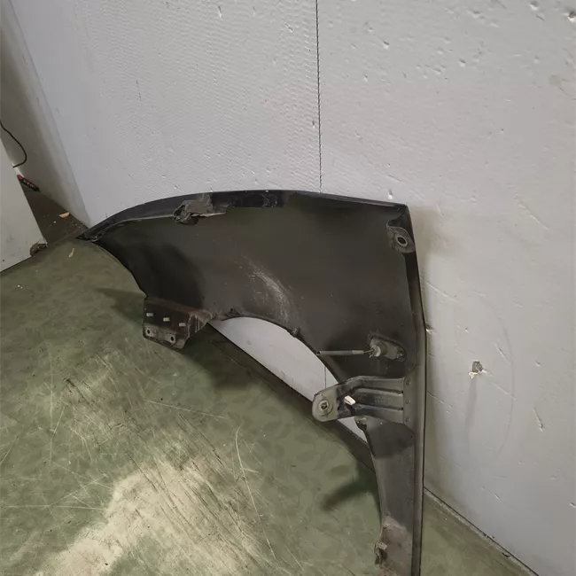 Parafango anteriore destro