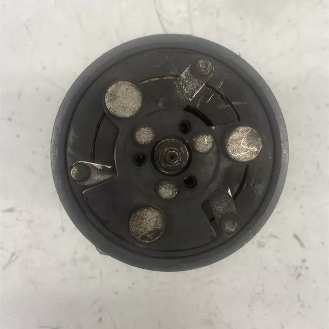 Compressore aria condizionata rotazionale