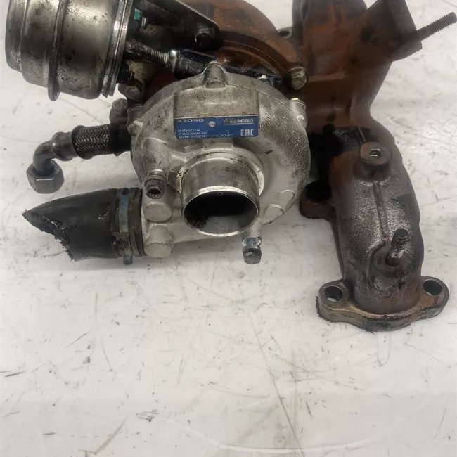 Turbocompressore con collettore scarico