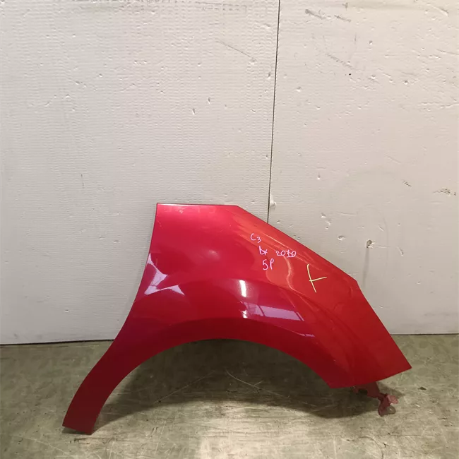 Parafango anteriore destro