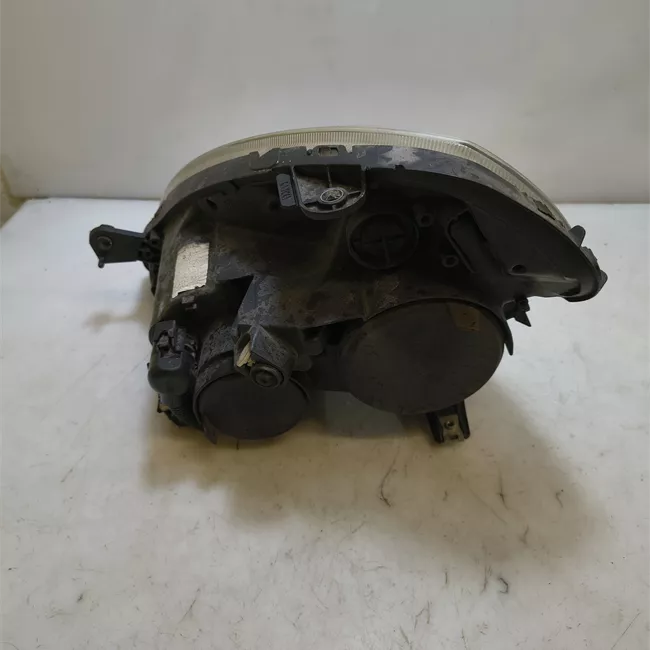 Proiettore destro con serie speciale 3