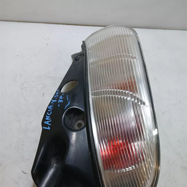 Fanale posteriore sinistro